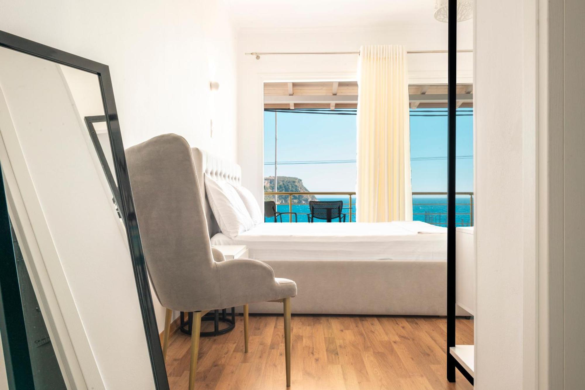 Ionio Rooms Himarë Dış mekan fotoğraf