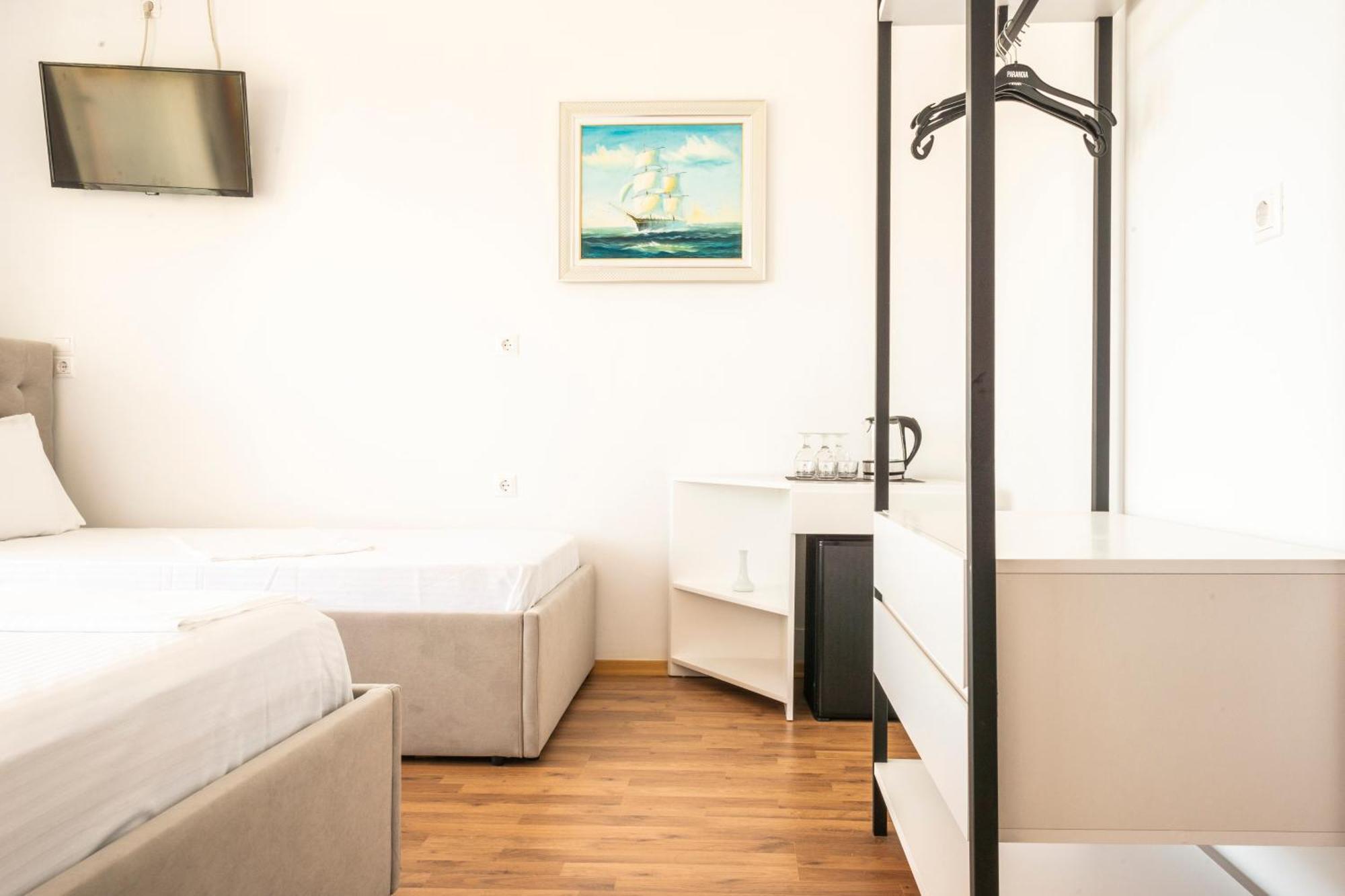 Ionio Rooms Himarë Dış mekan fotoğraf