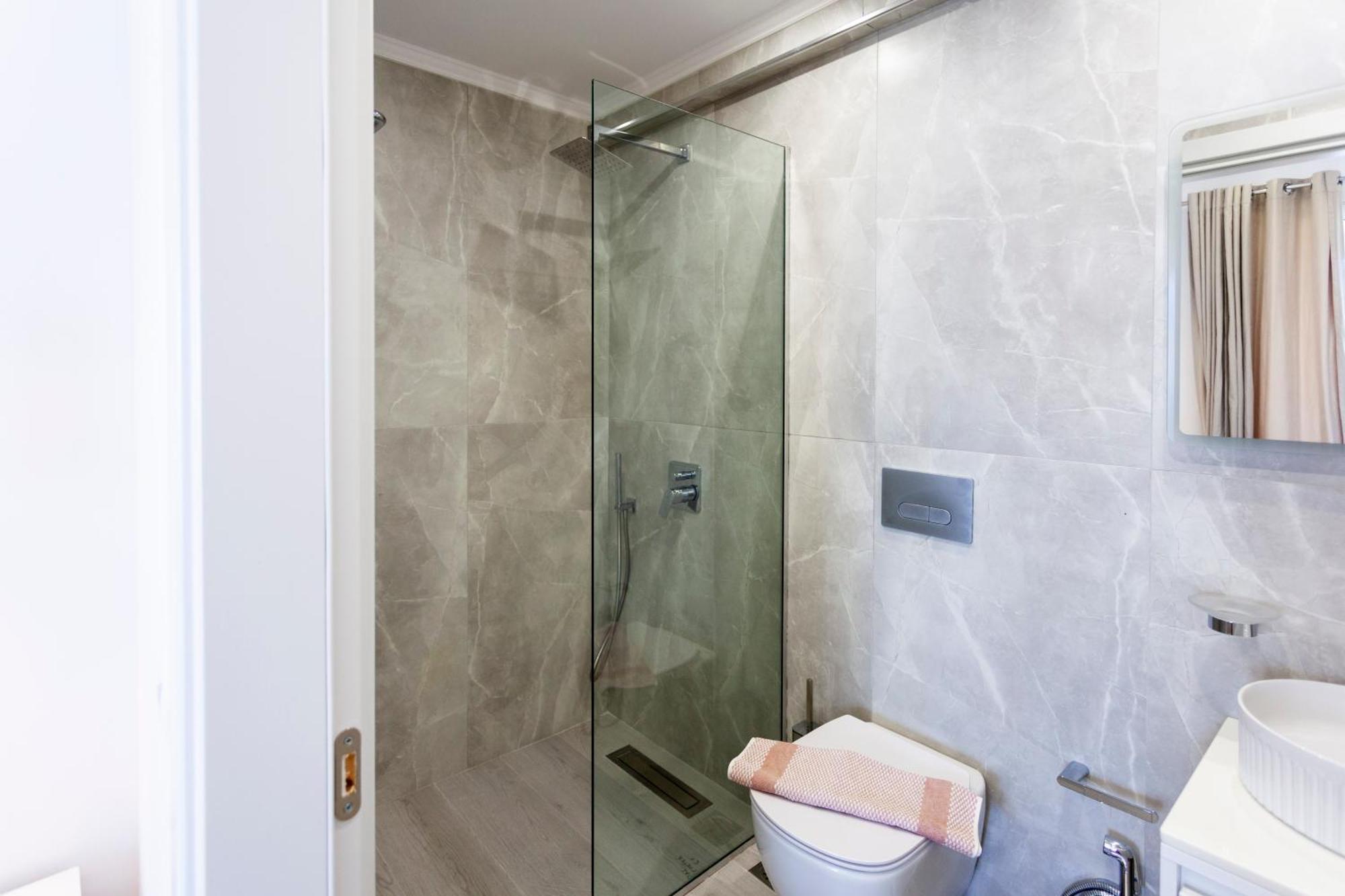 Ionio Rooms Himarë Dış mekan fotoğraf