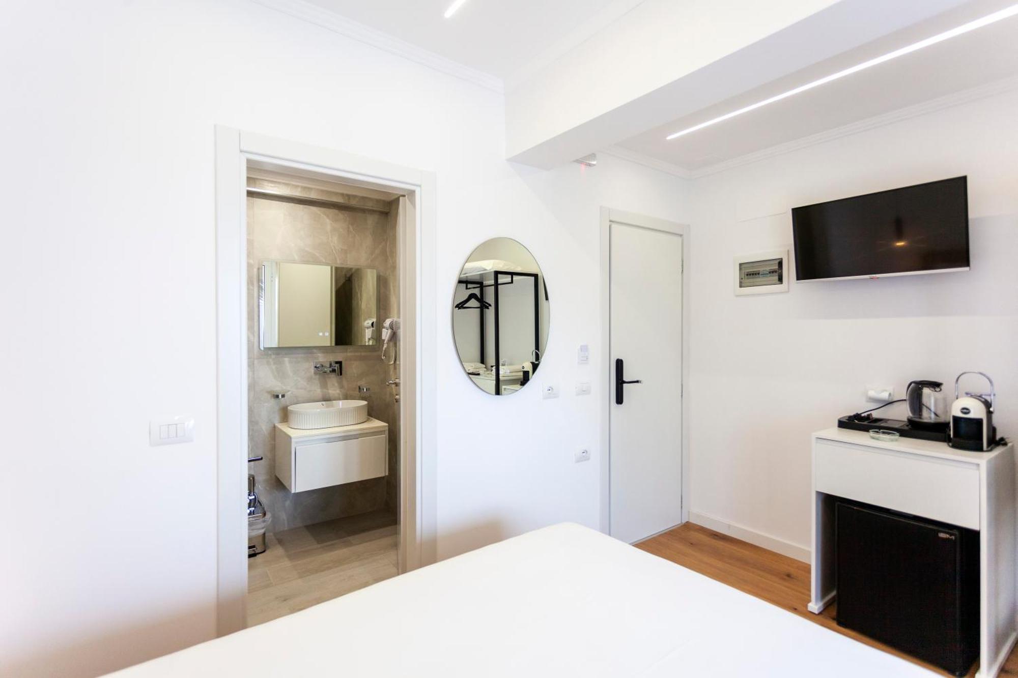 Ionio Rooms Himarë Dış mekan fotoğraf