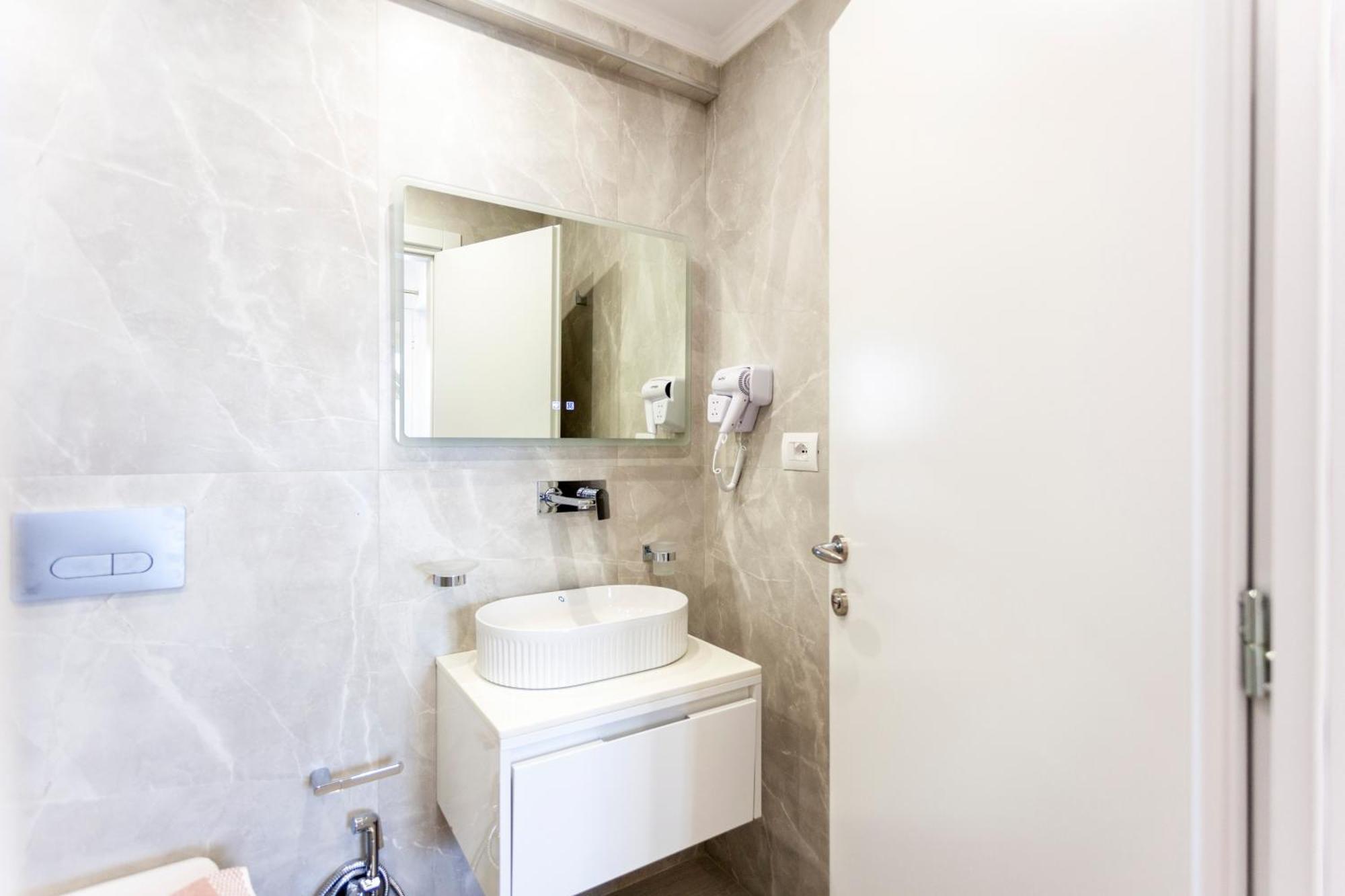 Ionio Rooms Himarë Dış mekan fotoğraf