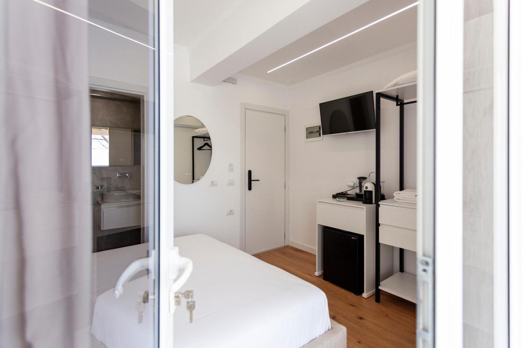 Ionio Rooms Himarë Dış mekan fotoğraf