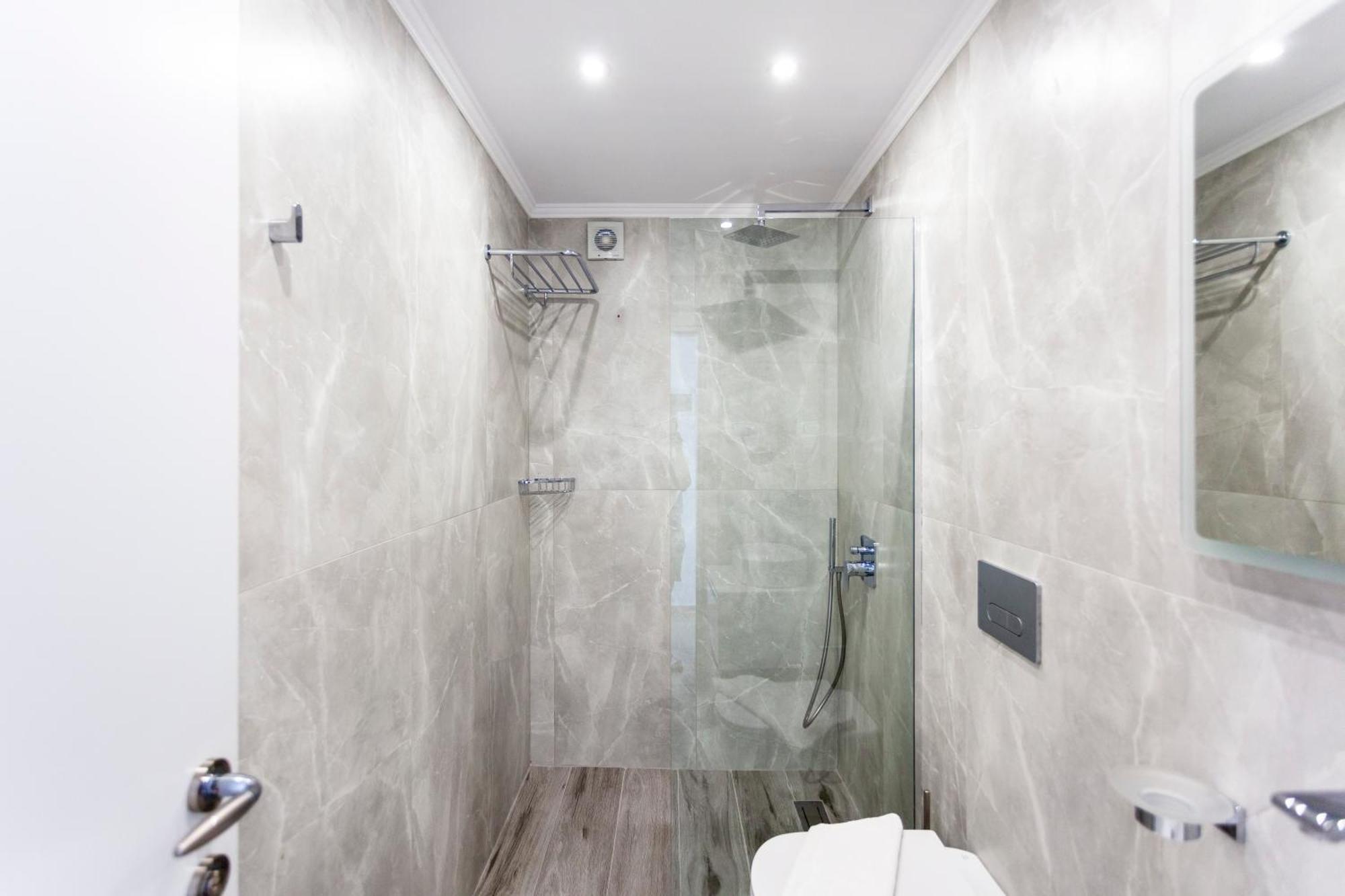 Ionio Rooms Himarë Dış mekan fotoğraf