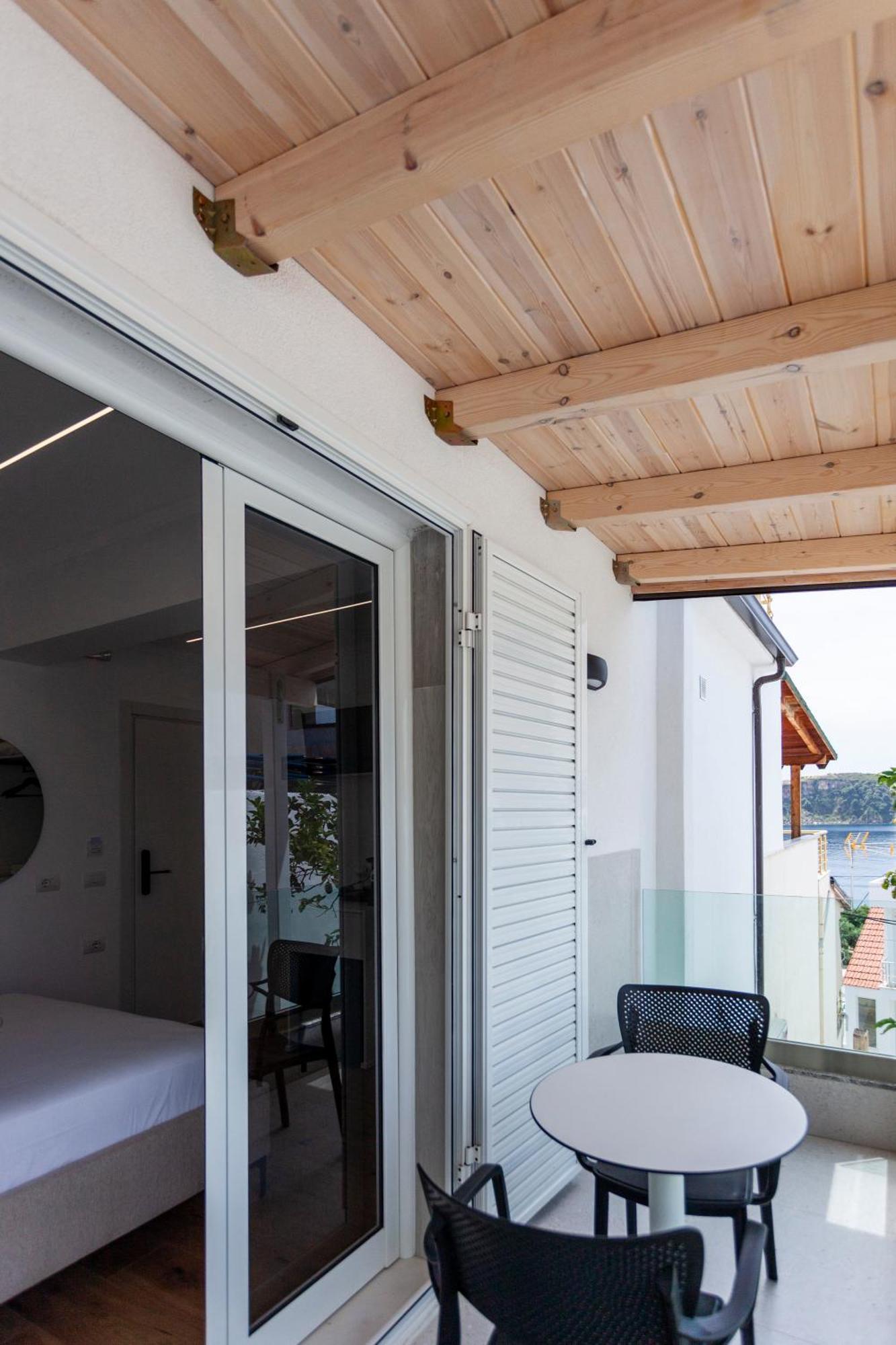 Ionio Rooms Himarë Dış mekan fotoğraf